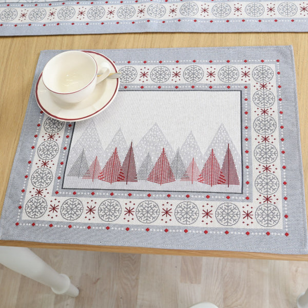 SERVETĖLES - RAUDONOS EGLUTĖS