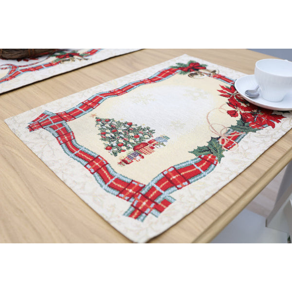 SERVETĖLĖ - PUANSETIJOS SU EGLUTE