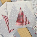 SERVETĖLES - RAUDONOS EGLUTĖS