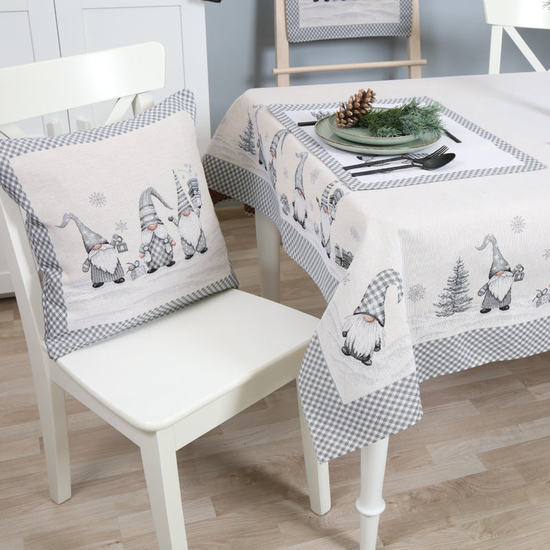 DVIPUSIS GOBELENO PAGALVĖS UŽVALKALAS NYKŠTUKAI