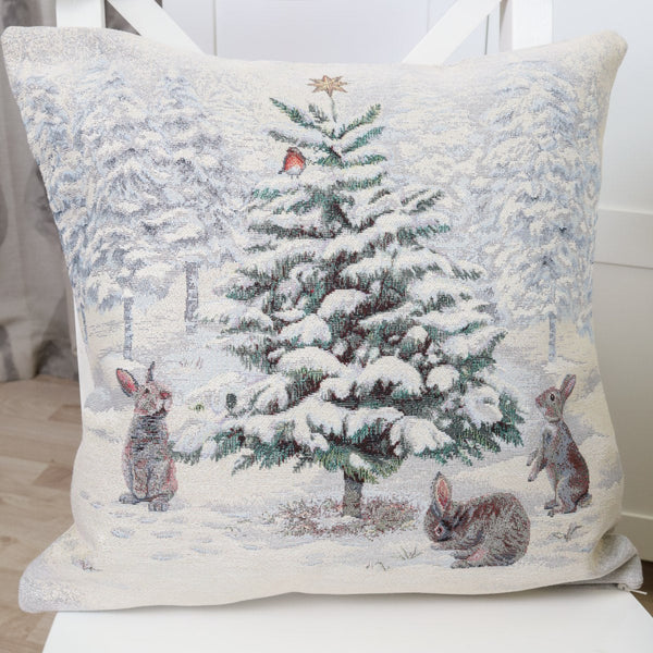 DVIPUSIS GOBELENO PAGALVĖS UŽVALKALAS SU ZUIKUČIAIS