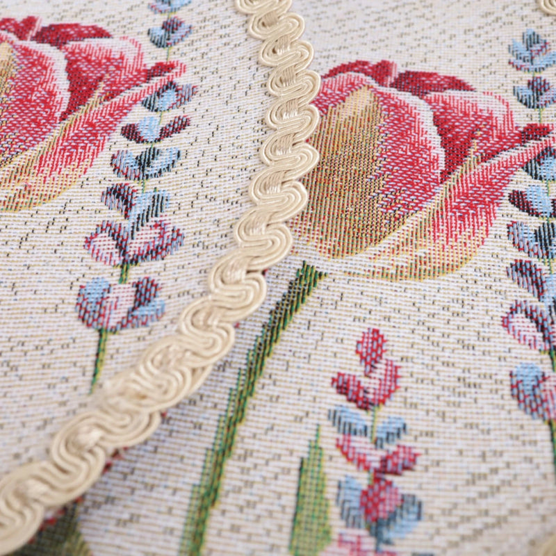 APVALI SERVETĖLĖ - TULPĖS