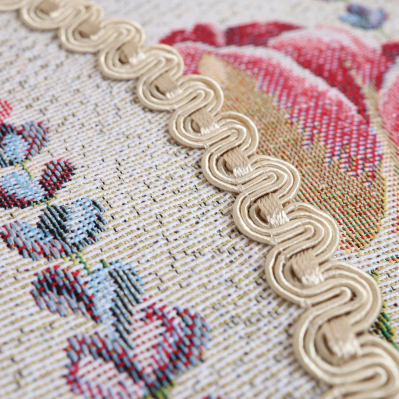 APVALI SERVETĖLĖ - TULPĖS