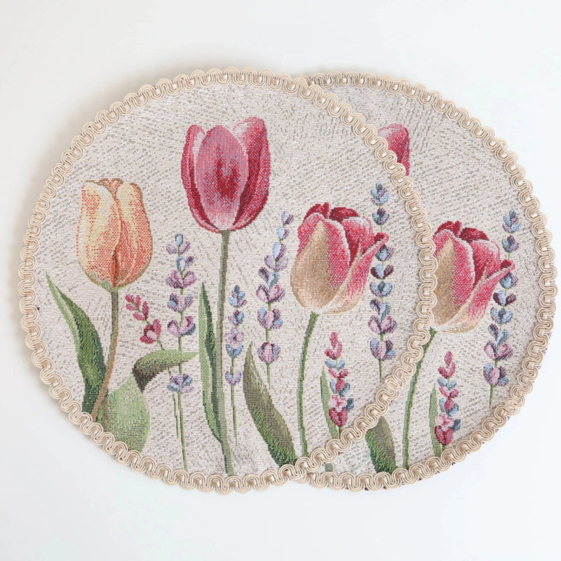 APVALI SERVETĖLĖ - TULPĖS