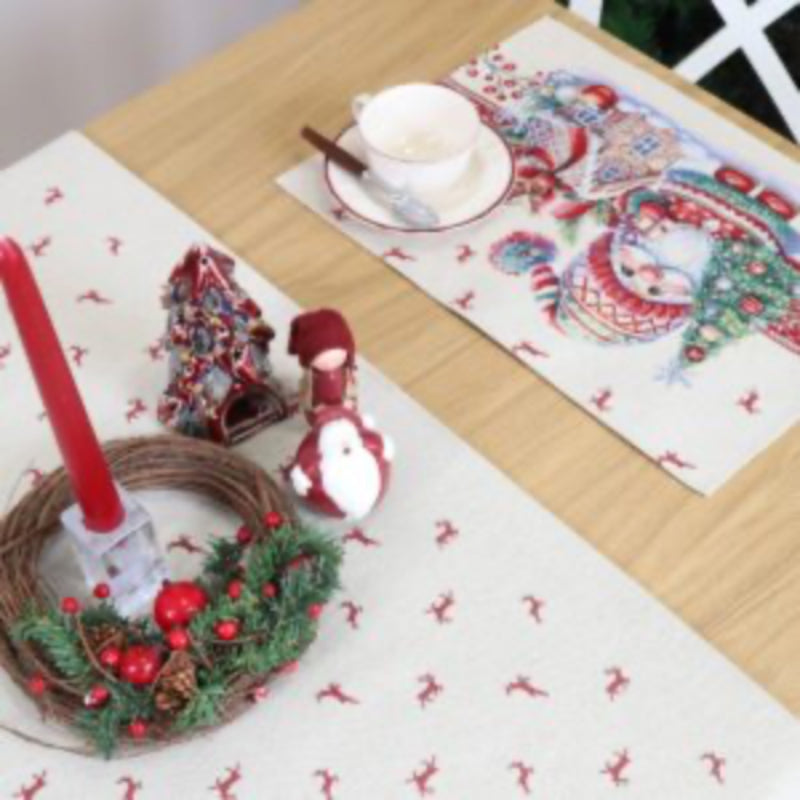 SERVETĖLĖ - KALĖDŲ SENELIS IR MEDUOLINIS NAMELIS