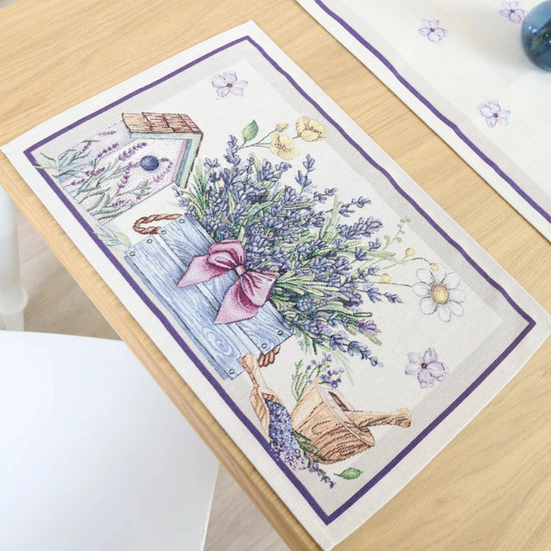 SERVETĖLĖ - GĖLIŲ PUOKŠTĖ