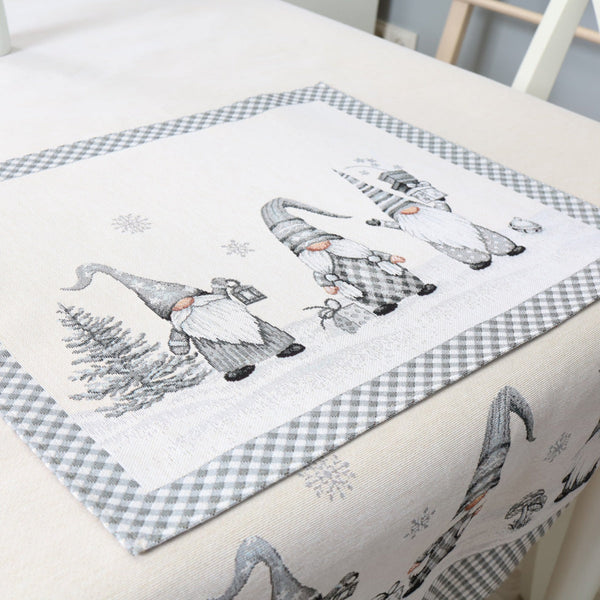 SERVETĖLĖ - NYKŠTUKAI