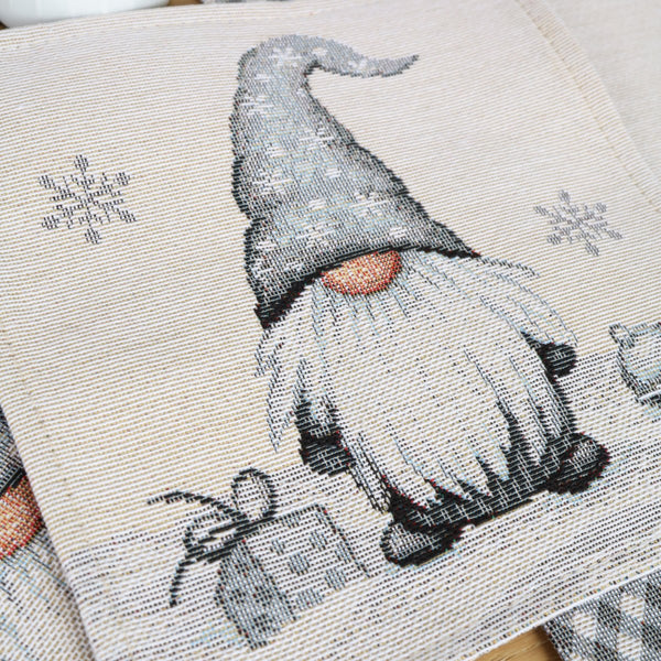 SERVETĖLĖ - NYKŠTUKAI