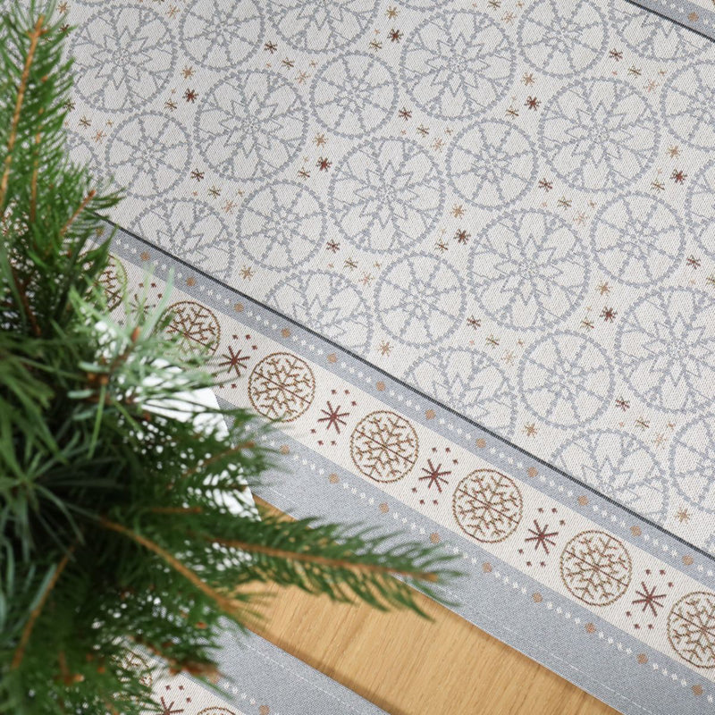 STALO TAKELIS - ŠVIESIOS EGLUTĖS